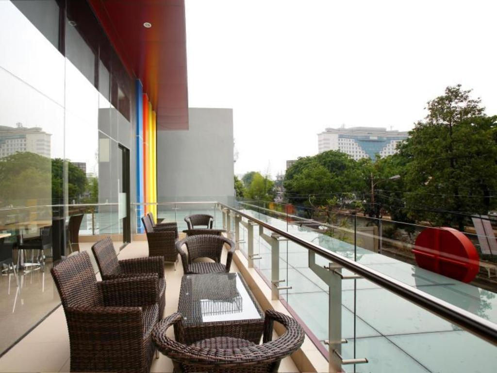 Amaris Hotel Pasar Baru Jakarta Exterior foto